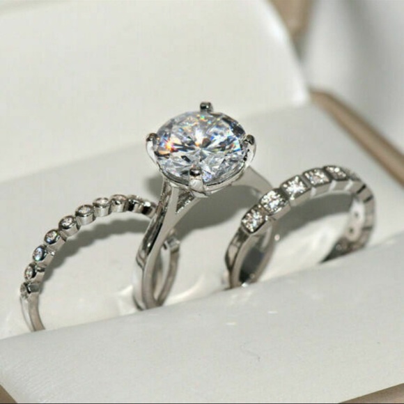 Elegant 14 kt white gold 4.56 lab grown diamonds 3 ring set - Picture 3 of 4
